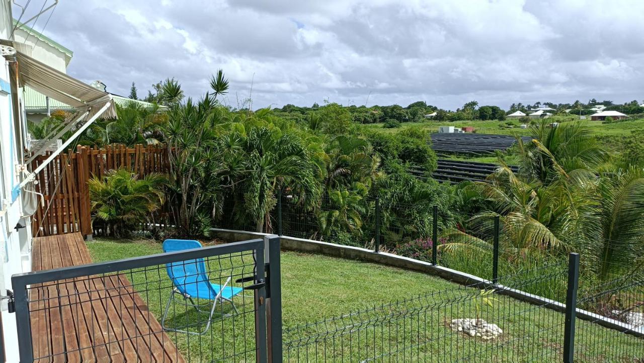 T2 Jardin Clos Les Nids De La Colline Saint-Francois  Exterior foto